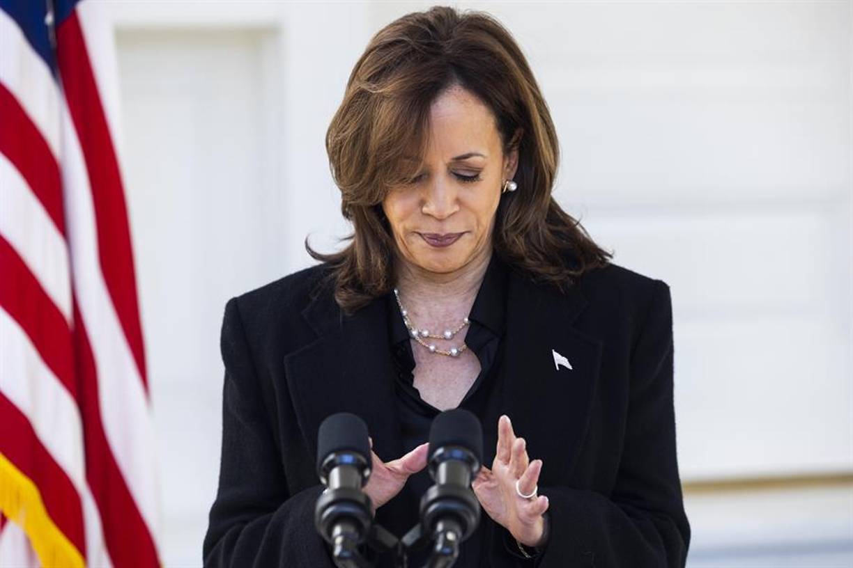 Casi 300 millones de estadounidenses están citados el próximo 5 de noviembre para elegir entre el expresidente Donald Trump y la vicepresidenta Kamala Harris, sus votaciones determinarán la presidencia.