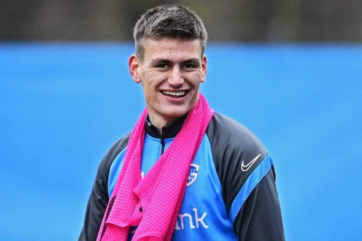 El Atalanta anunció que llegó a un acuerdo con el KRC Genk para el traspaso del futbolista Joakim Maehle. El defensa, que ya se ha sometido a reconocimientos médicos, se ha incorporado al equipo italiano con la autorización del conjunto belga. La operación se formalizará el 4 de enero de 2021 en la apertura del mercado de fichajes, asegura el club en el comunicado.