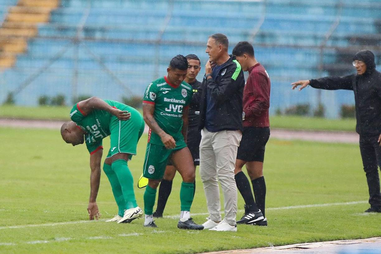 Iván ‘Chino’ López salió lesionado del partido amistoso contra el Victoria.