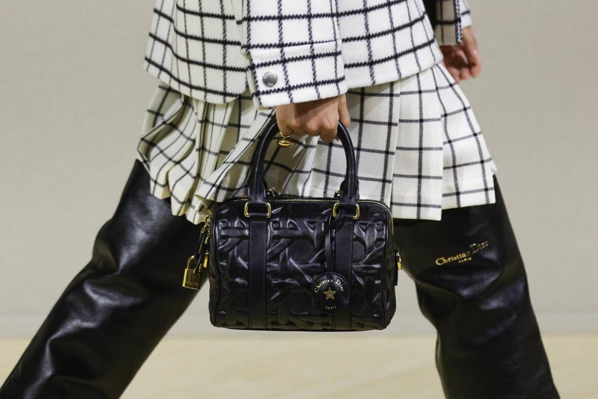 A continuación más fotos de la colección: Bolso Lady Dior de Christian Dior.