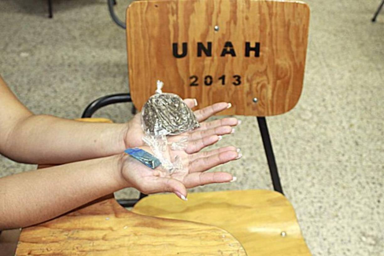 La Dirección de Lucha Contra el Narcotráfico (DLCN) del Ministerio Público emprenderá una estrategia integral de combate al narcomenudeo en la Universidad Nacional Autónoma de Honduras (Unah), luego que LA PRENSA desnudara el alto tráfico y consumo de drogas en esta importante institución educativa.