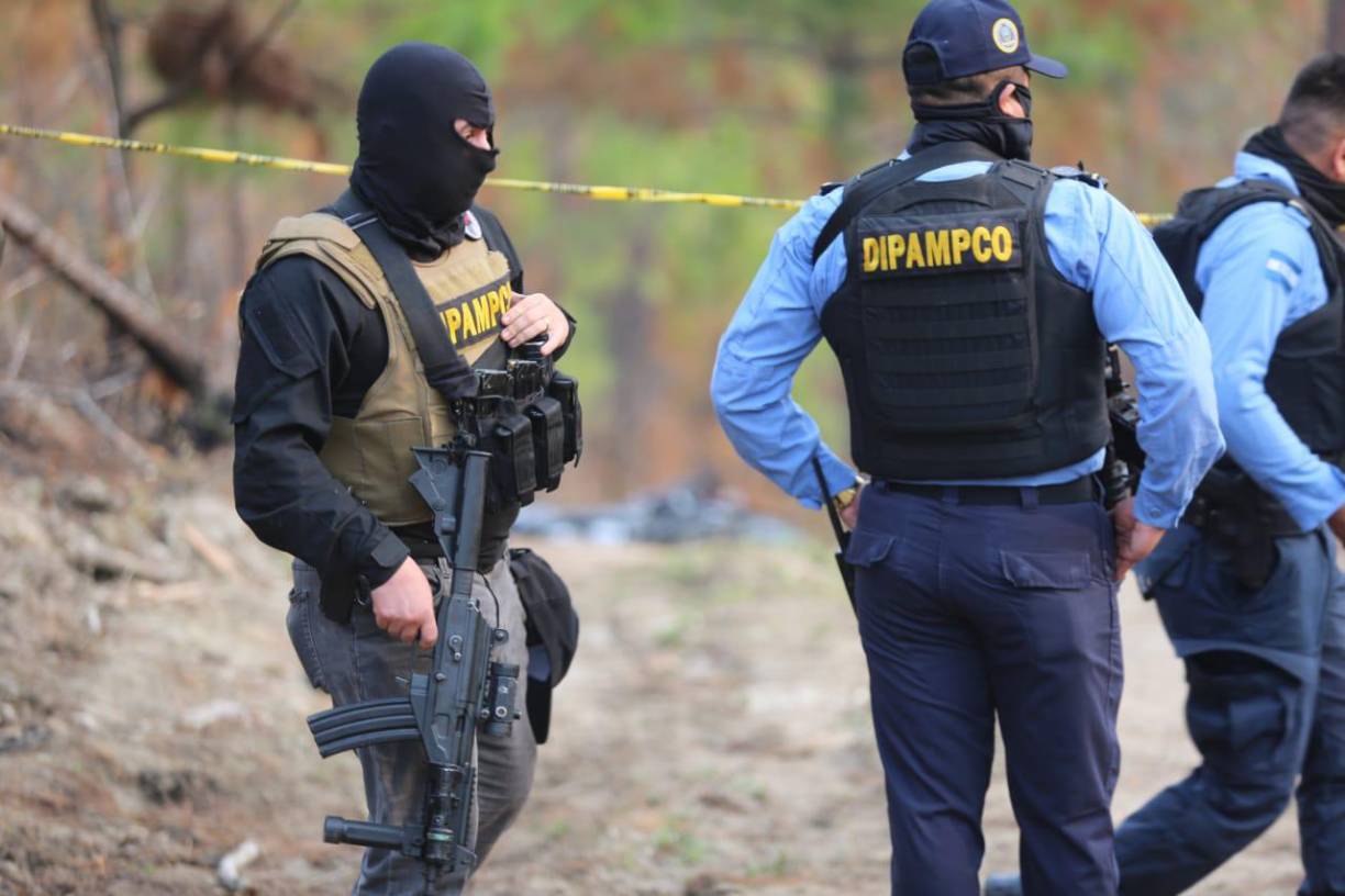 En el enfrentamiento entre pandilleros del Barrio 18 y policías se logró capturar a cuatro miembros activos de la pandilla vinculados a extorsión, sicariato y otros delitos.