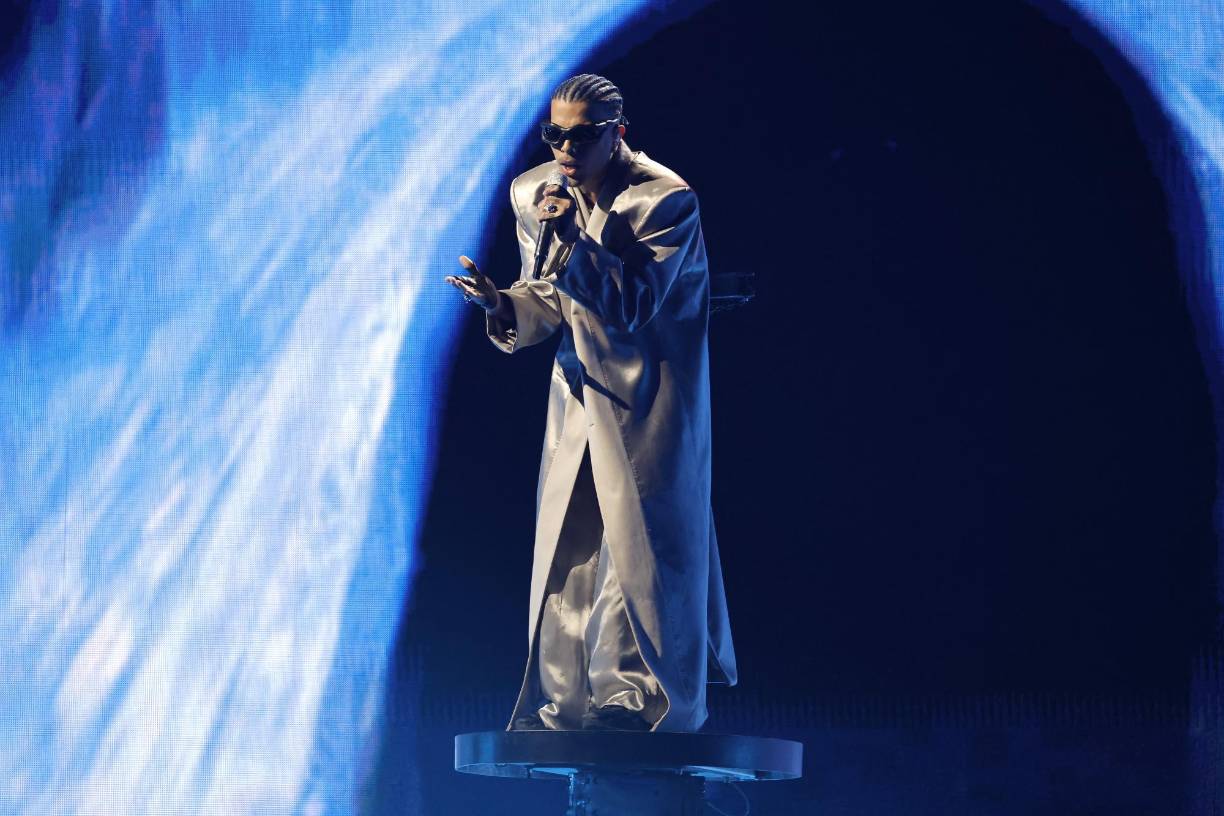 Rauw Alejandro presentó “Punto 40” y otros temas de su nuevo álbum “Saturno”.