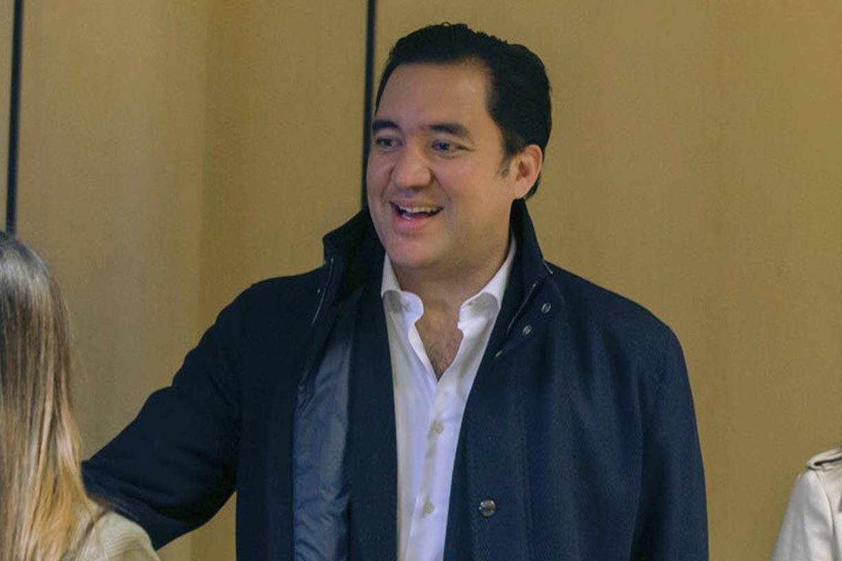 Héctor es el hijo mayor de la actual mandataria hondureña y del expresidente Manuel Zelaya Rosales (2006-2009). 