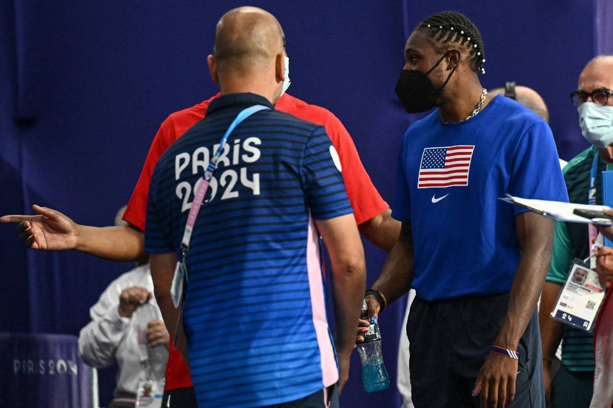 “Tengo Covid. Di positivo el martes por la mañana a eso de las 5 de la mañana. Me desperté en mitad de la noche con escalofríos y dolores de garganta, que eran muchos de los síntomas que había tenido justo antes de contraer covid”, explicó tras la carrera.