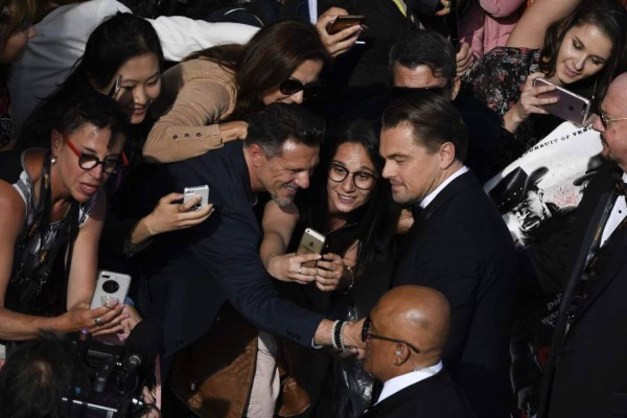 Finalmente obtuvo ese rol, el de un adolescente con problemas mentales en 'Gilbert Grape', aunque inicialmente el director, Lasse Hallström, no quería dárselo porque lo veía demasiado atractivo para el papel.<br/><br/>El largometraje solo facturó 10 millones de dólares pero le valió su primera nominación al Oscar, al mejor actor de reparto, a los 19 años.