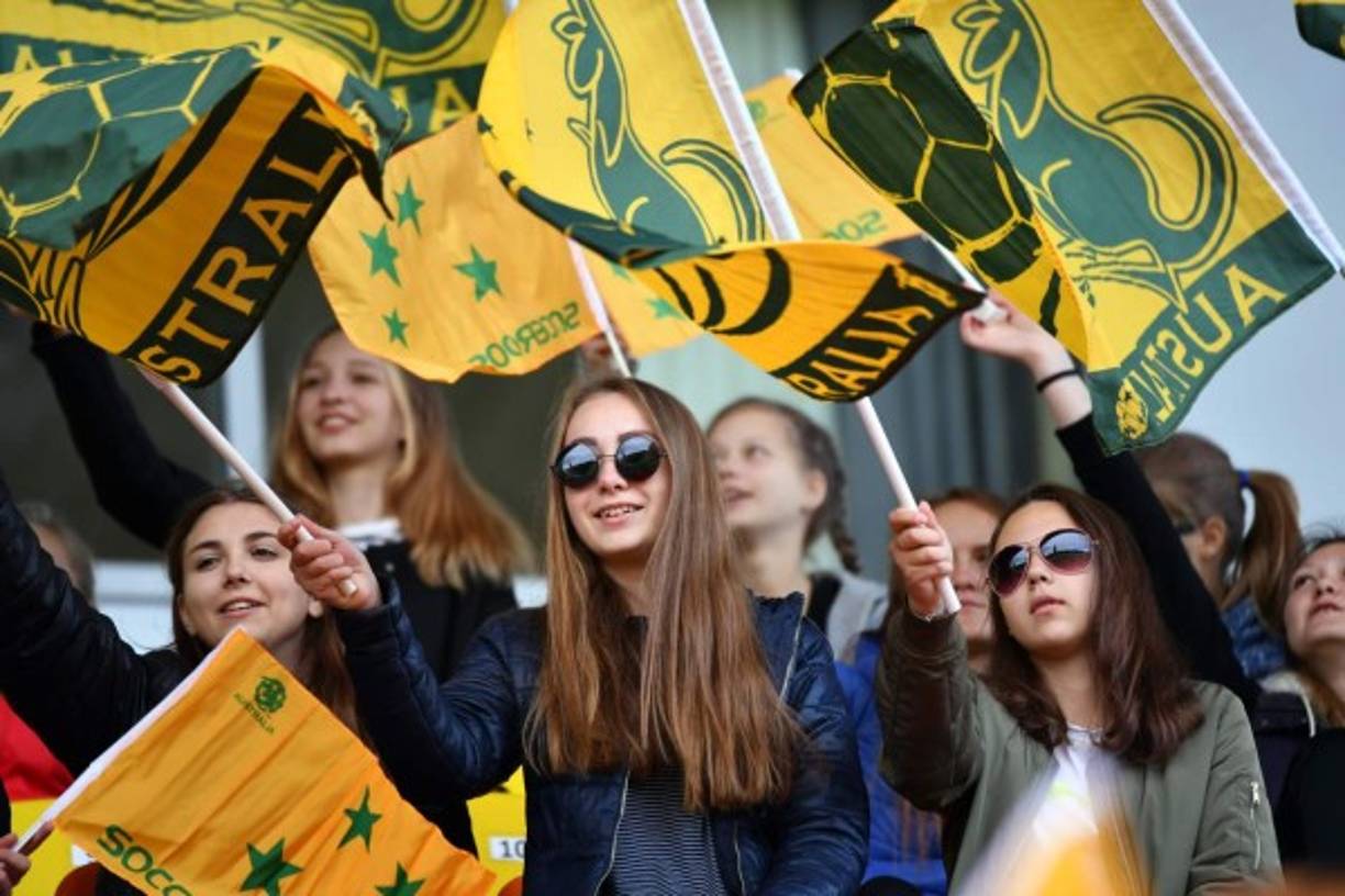 Las australianas llegaron masivamente para apoyar a su selección en su debut contra Francia.