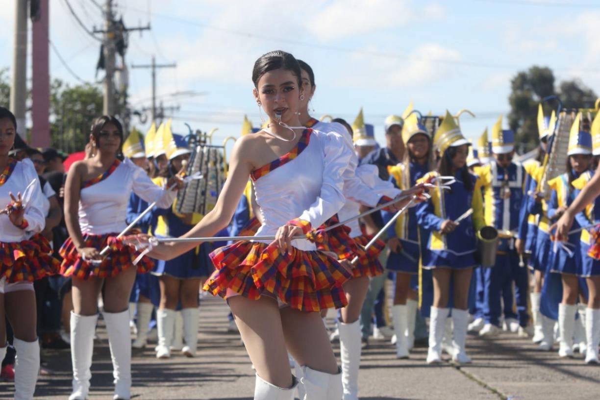 La bella Michel Banegas del Polivalente Germania acaparó muchas miradas en Tegucigalpa-.