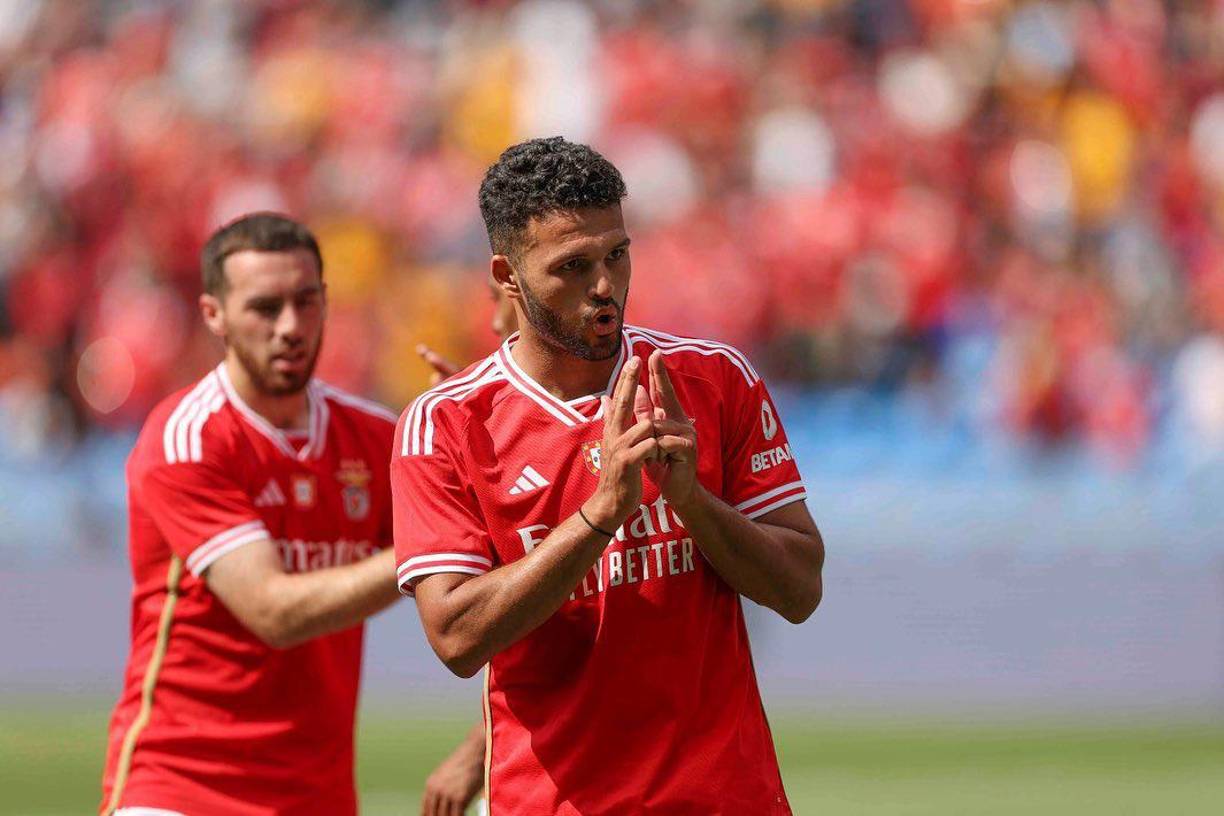 Ya hay un acuerdo verbal entre el PSG y el Benfica por Goncalo Ramos. El fichaje sería por 80 millones de euros. Por problemas con el Fair Play financiero, será una cesión con opción de compra obligatoria en 2024, así informó Fabrizio Romano. 