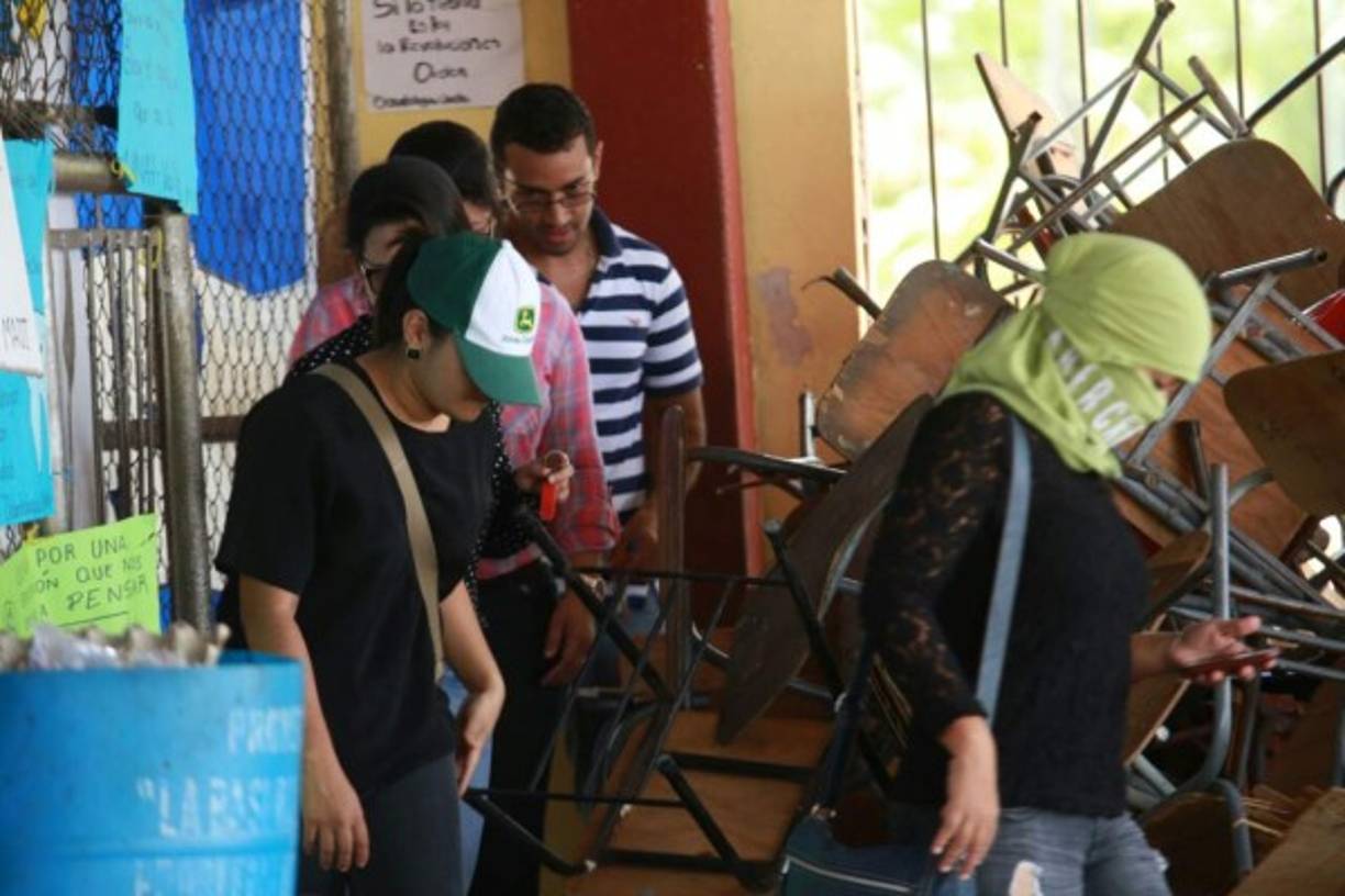 Los estudiantes tienen hasta las 7:00 pm para desalojar de manera voluntaria la Unah-vs.