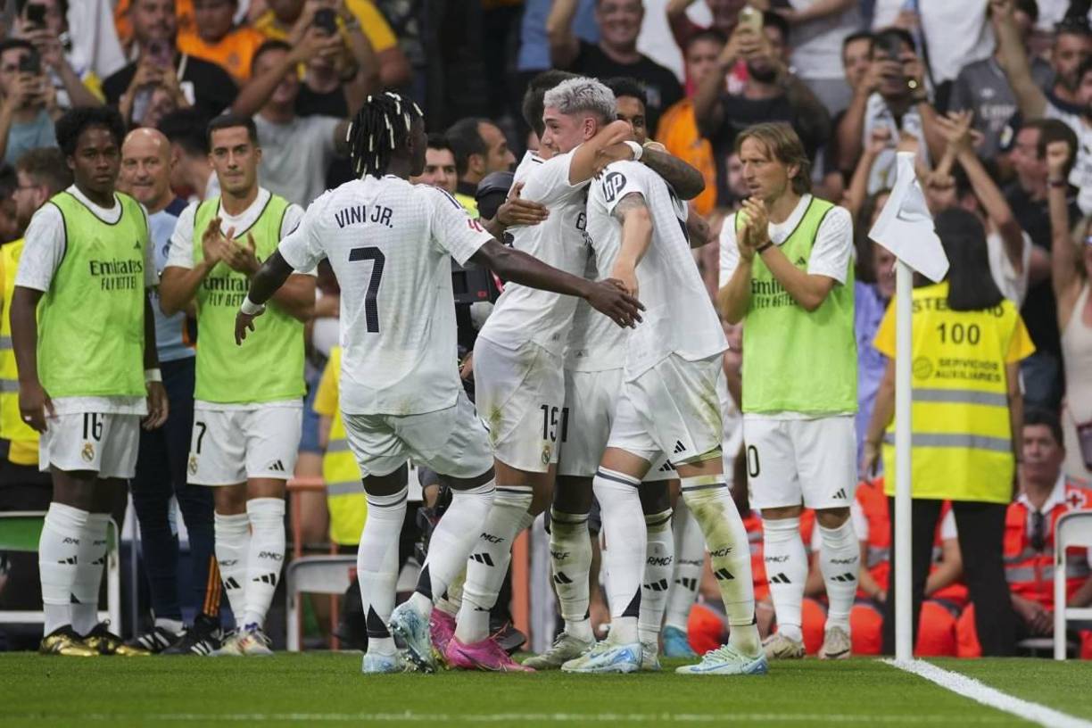 Según desvelan, el familiar del futbolista del Real Madrid recibió varios impactos de bala por parte de un tirador.