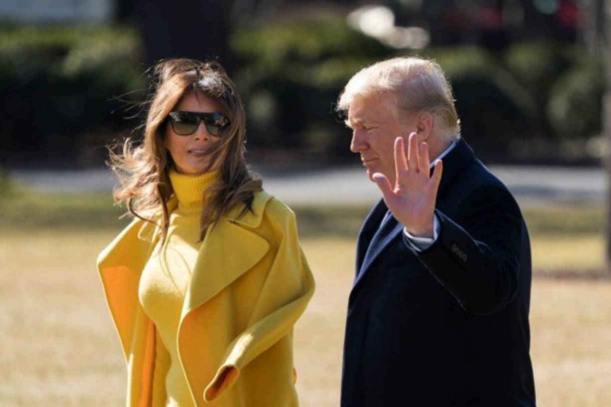 Para conmemorar su primer aniversario como primera dama de EUA, Melania dejó bien en claro que las cosas no marchaban bien con su esposo, al publicar una imagen en la que aparecía junto a un escolta el día de la toma de posesión, sin mencionar o hacer referencia en lo absoluto a Trump.