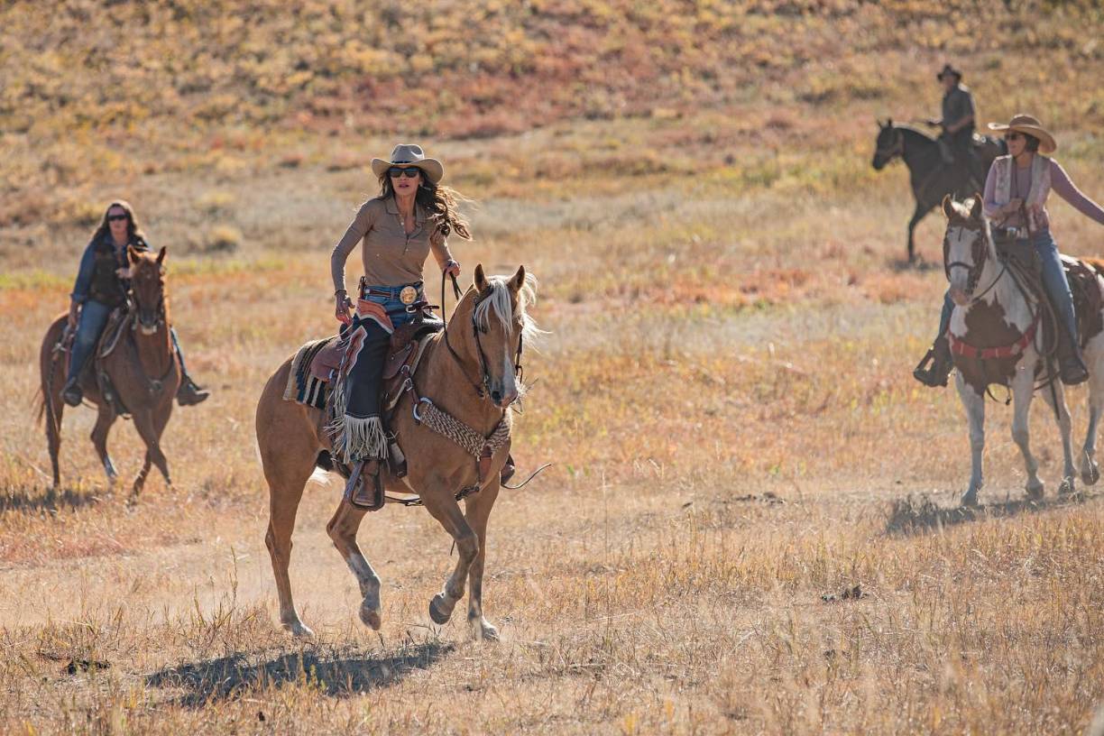 Al parecer, la gobernadora relató que el perro era “imposible de entrenar”, según extractos publicados en prensa, y argumentó más tarde que esas anécdotas tenían como objetivo demostrar lo capaz que es de realizar algunos de los trabajos más espantosos de la vida cuando es necesario.