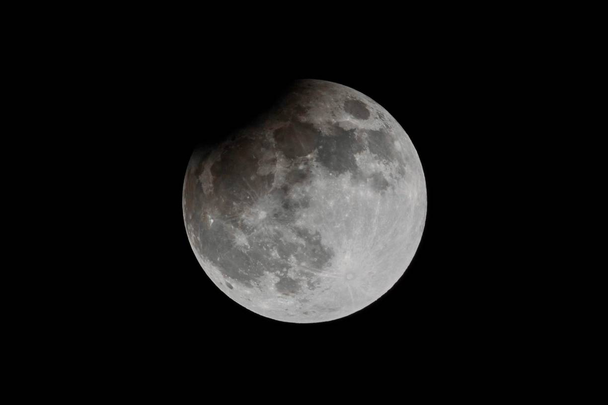 En Caracas, Venezuela, también fue visible la “superluna” y el eclipse parcial. 