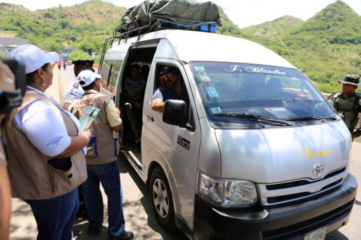 Uno de los asuntos que ha facilitado el tráfico vehicular es la separación de transporte pesado por una vía alterna, mientras el liviano por otra ruta.