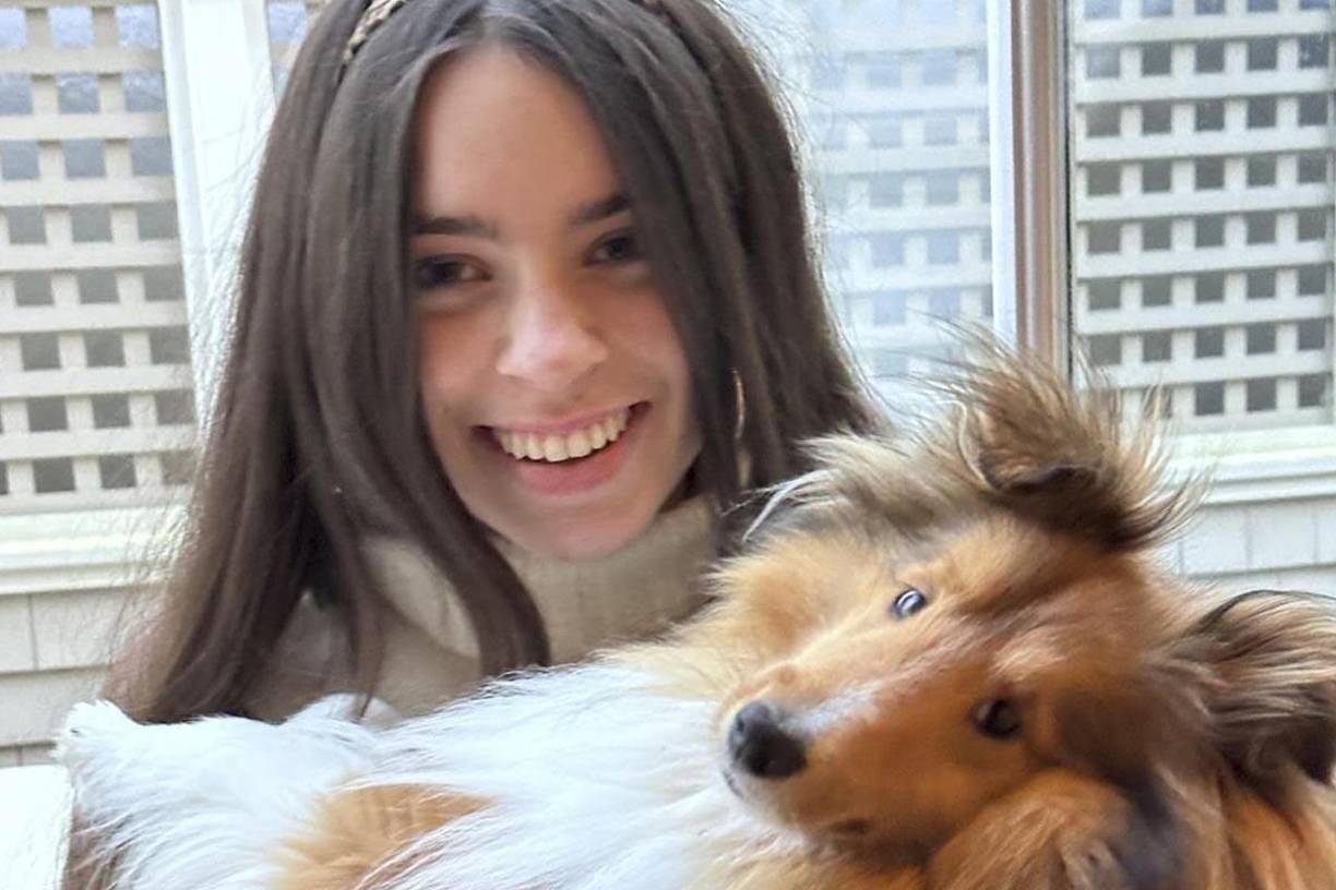  Los equipos de búsqueda recuperaron este viernes el cuerpo de Hannah, de 18 años, hija del empresario británico Mike Lynch, la última persona desaparecida del naufragio del ‘Bayesian’, el velero que se hundió el lunes pasado en el mar frente a Porticello, en Palermo (Sicilia), tras un fuerte tornado.