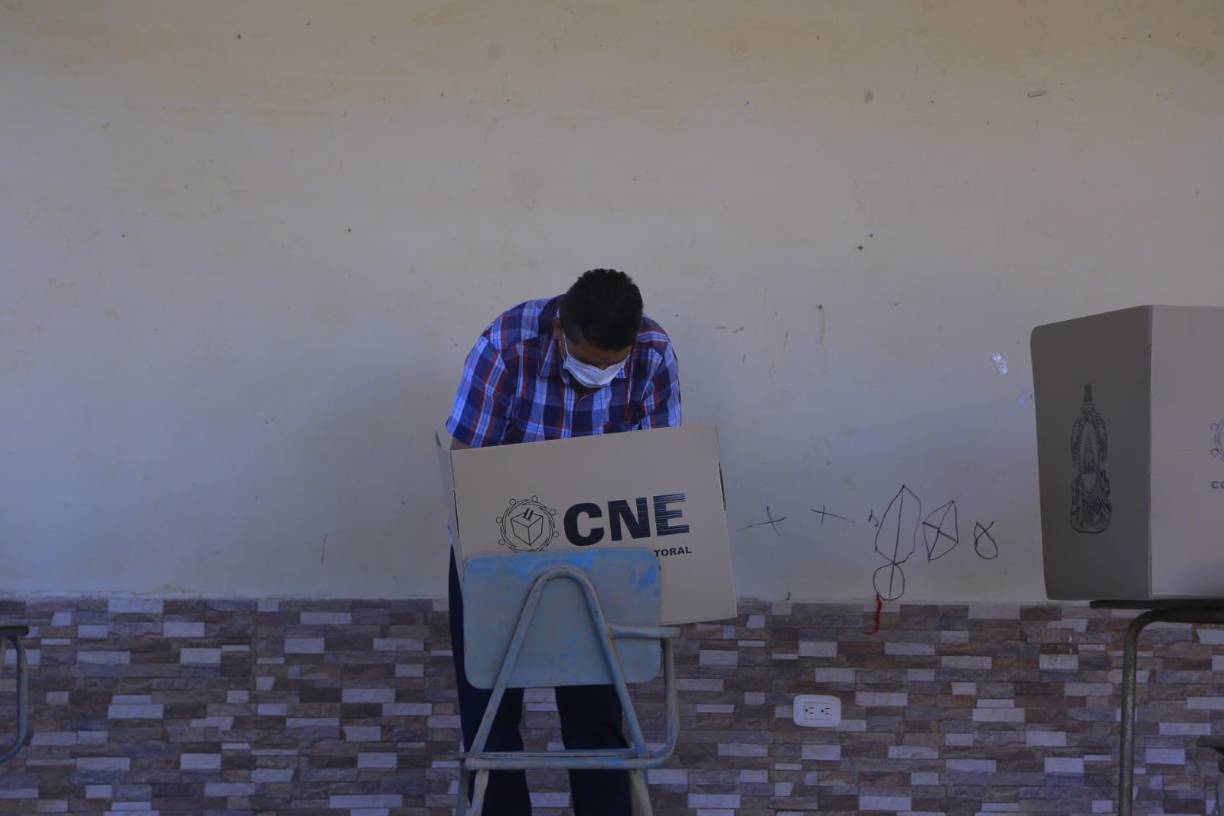 ¡Todos a votar! Hondureños salen a las urnas a elegir a su nuevo presidente