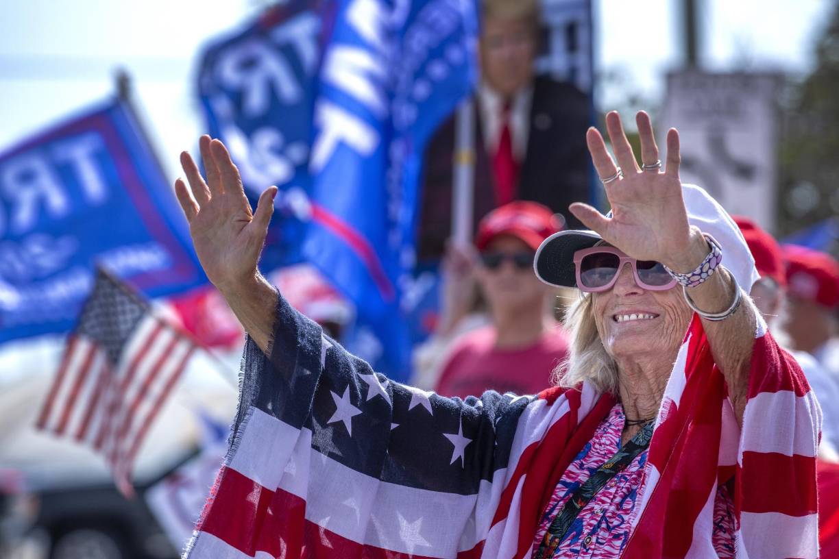 McGuigan defiende que todo lo que le sucede a su líder es una “caza de brujas” por parte de los demócratas -teoría que Trump ha dicho en repetidas ocasiones - y resalta que el verdadero criminal es el fiscal demócrata Alvin Bragg.