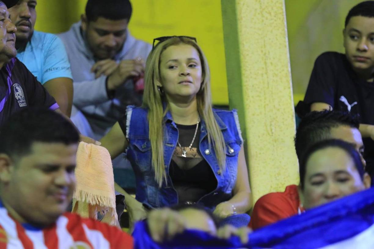 El estadio Humberto Micheletti albergó un buen número de aficionados.