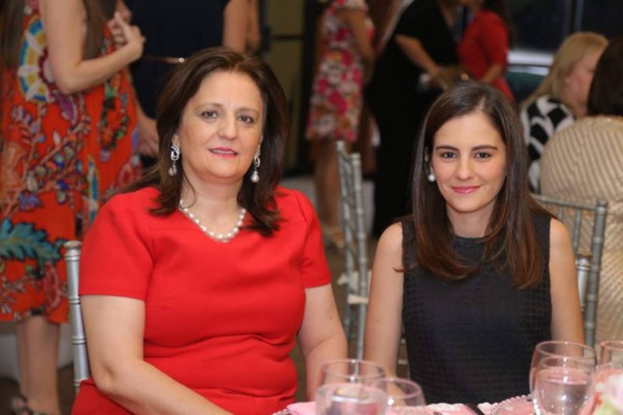 Raymunda y Raquel Maalouf.