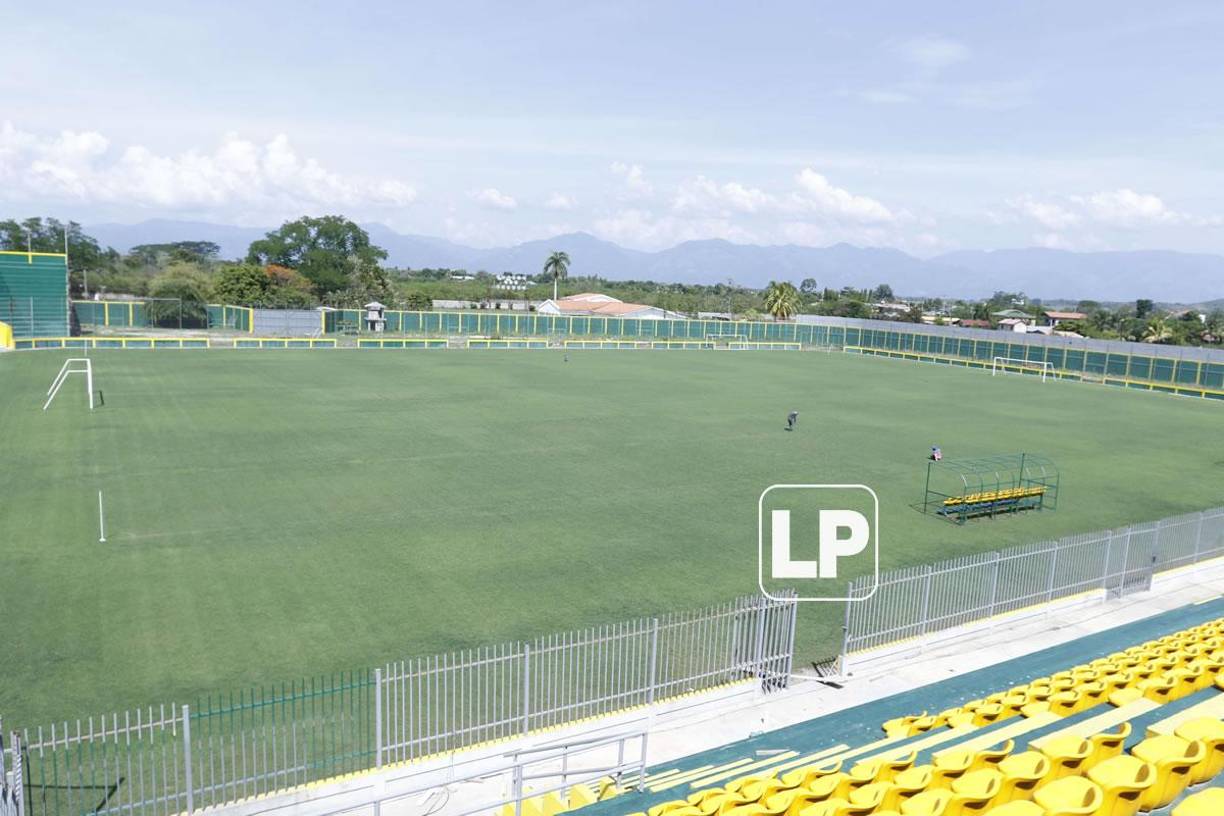 Una imagen panorámica del estadio que será la nueva casa del Parrillas Onese. El club está construyendo un escenario cómodo para los aficionados y con una cancha de primera.