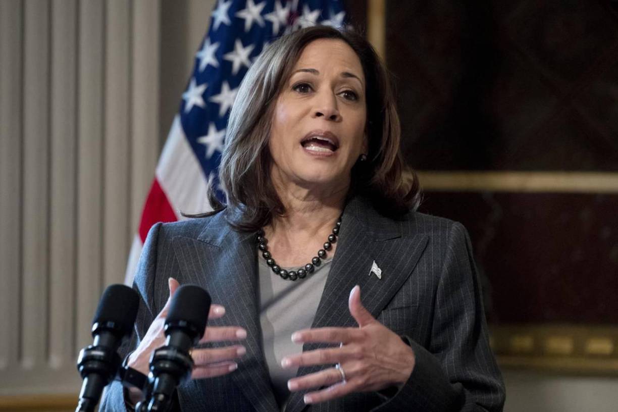 Harris defiende los aranceles a algunas importaciones chinas, como los vehículos eléctricos, pero rechaza aranceles generalizados para evitar una subida de precios que afecte a las clases trabajadoras.