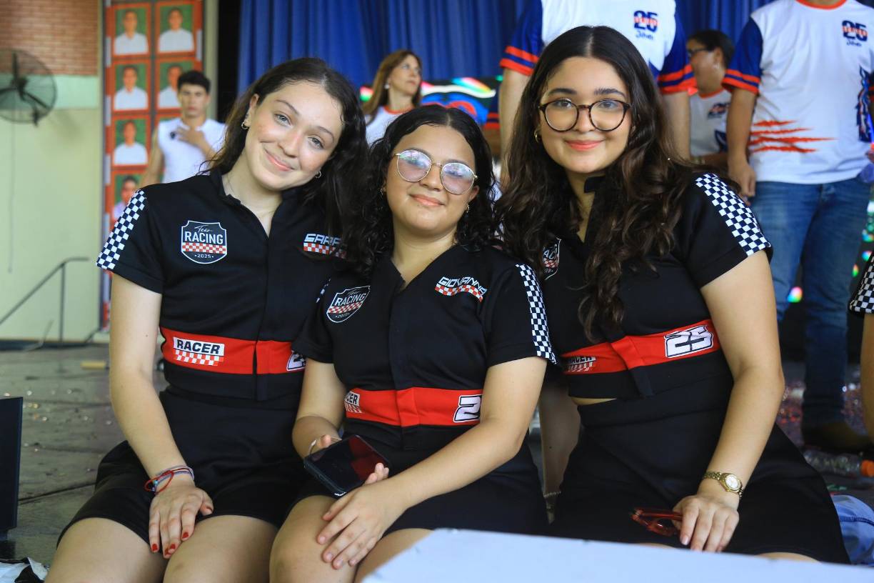 Sarah Betancourt, Giovanna Calderón y Jihan Gabrie. 
