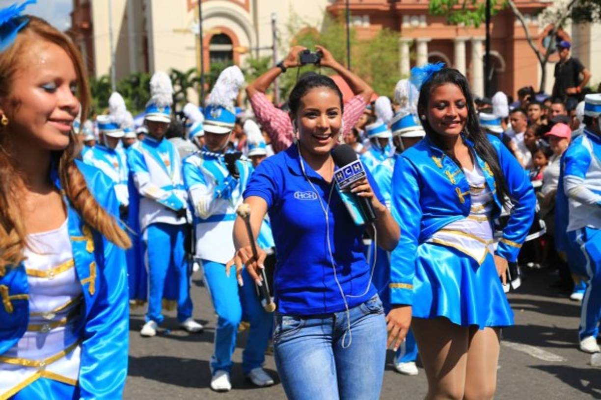 Elsa Oseguera no le tiene miedo a ser ella misma frente a las cámaras y esta vez lo dejo evidenciado en la celebración de los 194 años de Independencia de Honduras.