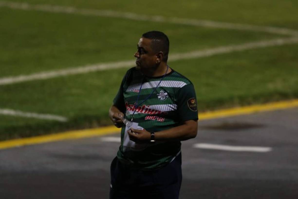 Jhon Jairo López: El entrenador colombiano se despidió del Platense luego de que ha decidido no seguir en el cuadro escualo.