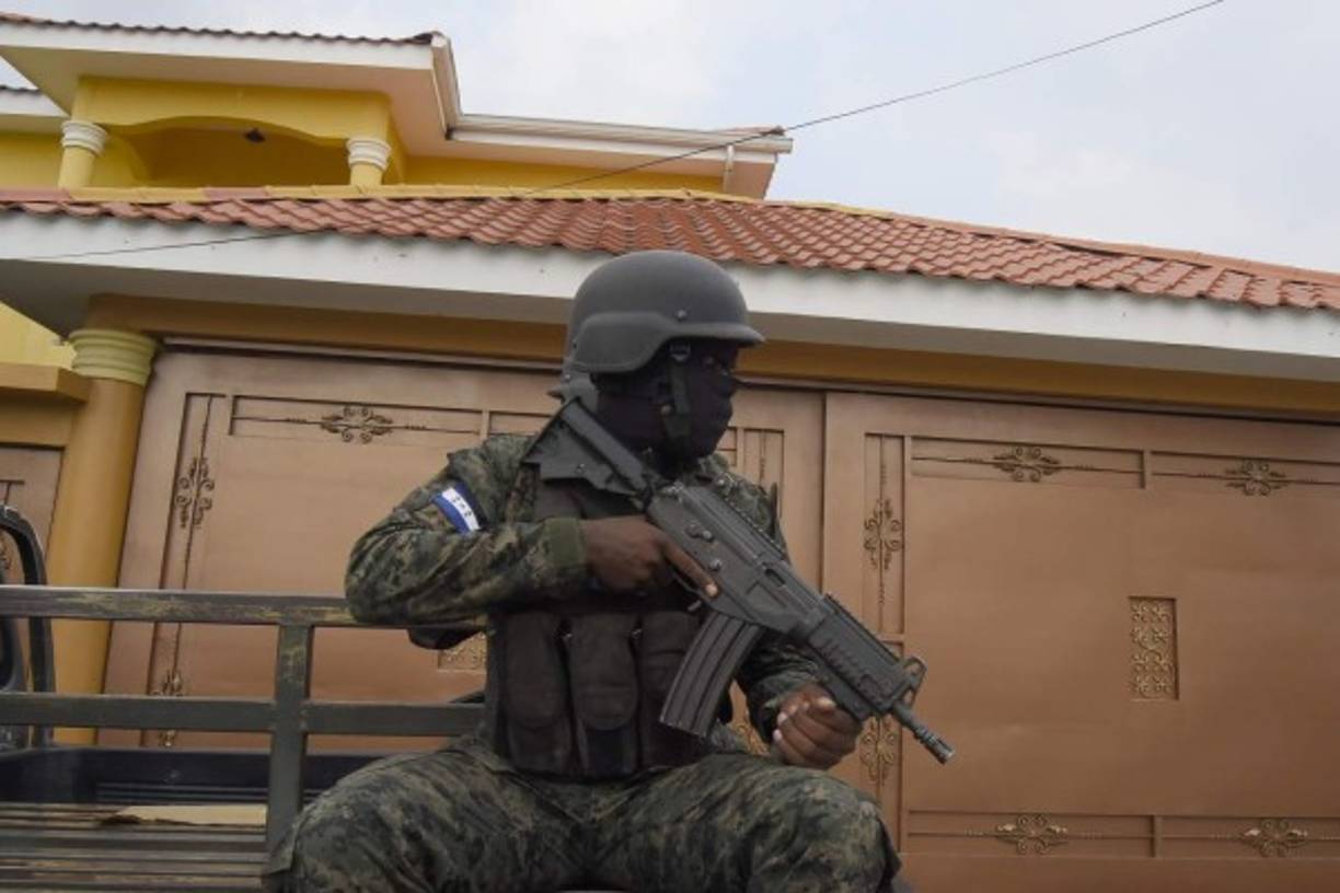 Elementos de la Policía Militar participaron de la operación.
