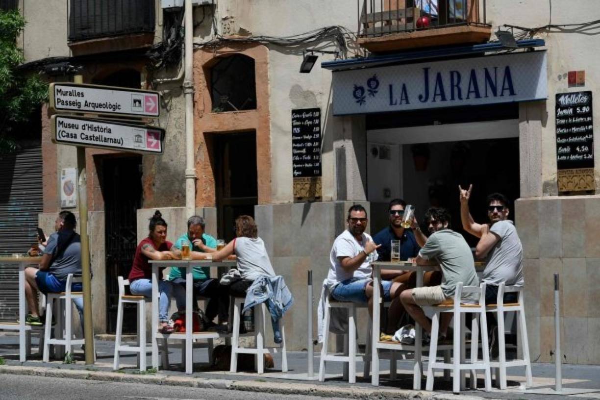 Esta ciudad mediterránea de 135,000 habitantes, con unas ruinas romanas declaradas Patrimonio de la Humanidad por la Unesco, es una de las zonas de España que avanzó este lunes en su desconfinamiento, con terrazas y comercios abiertos y reuniones de hasta diez personas.