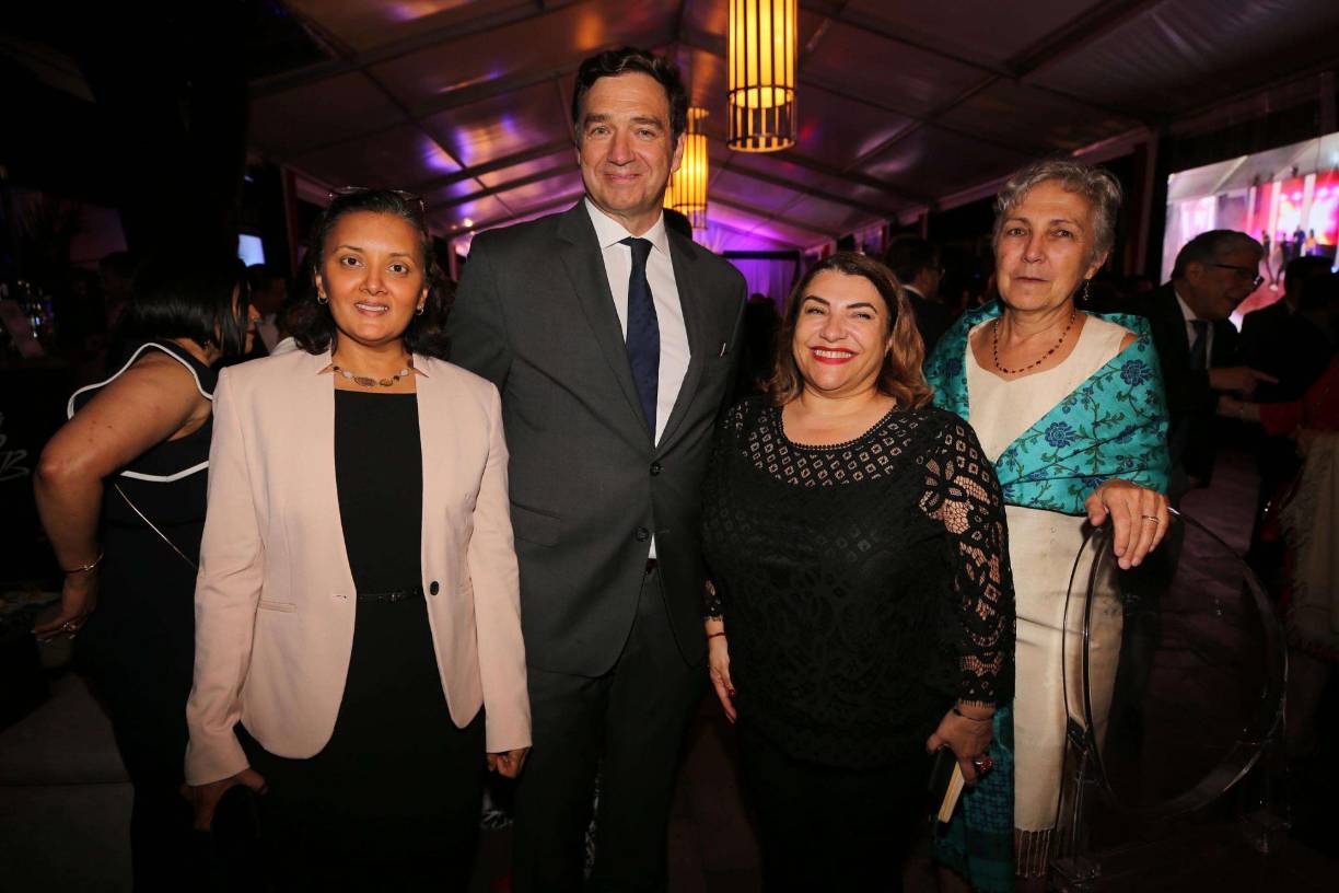 <i><b>Jacqueline DeLima Baril, Diego Nuño García, Catherine Pognat y Martine Festaud</b></i>