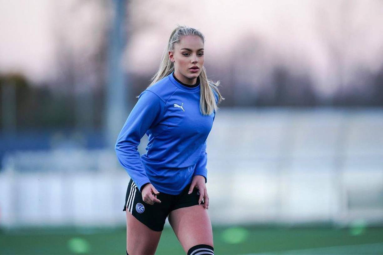  “No sé por dónde empezar..Tendré que despedirme del fútbol por mucho tiempo”, reveló la croata que es considerada como la futbolista más bella del mundo.