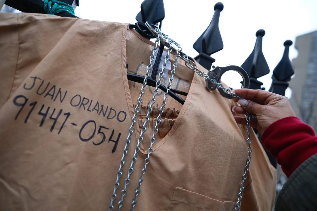 El jurado está integrado por 18 miembros (12 propietarios y seis suplentes), estos fueron nombrados y juramentados el pasado 20 de febrero, día en que comenzó el histórico juicio contra Juan Orlando Hernández en la Corte del Distrito Sur de Nueva York.