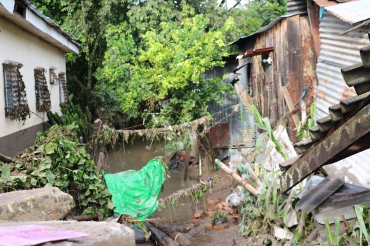 Las lluvias han ocasionado la crecida de criques y ríos, lo que pone en riesgo a varias viviendas. <br/>