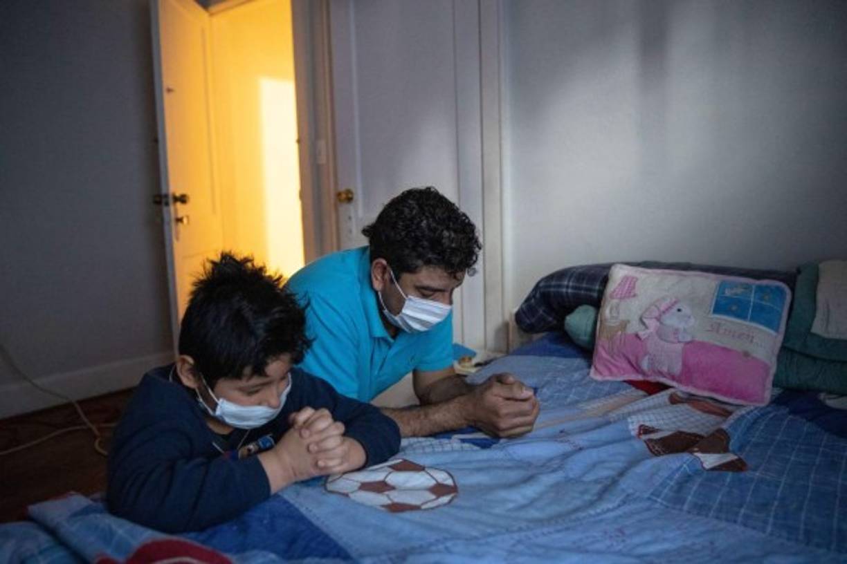 Marvin y Junior recurren a su fe para pedir a Dios que les devuelva la salud y que pronto puedan solucionar su situación migratoria en EEUU.