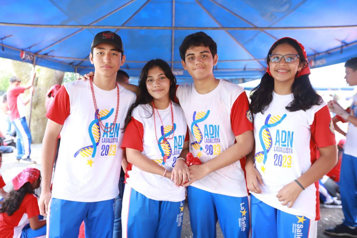 René Gallarda, Ángela Marino, Diego Romero y Camila Villega.