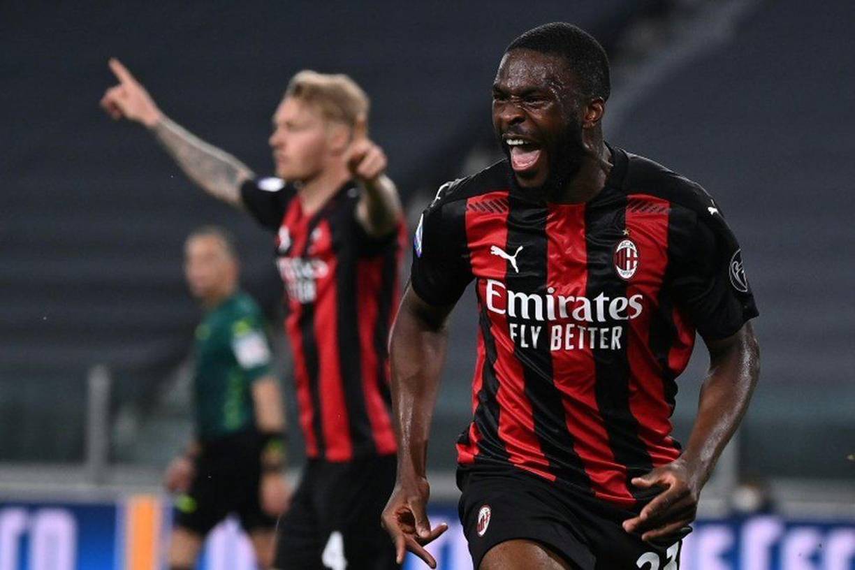 Según Fabrizio Romano, las negociaciones entre el AC Milan y Fikayo Tomori para la renovación de contrato progresan desde junio. El jugador está enamorado del club y está preparado para quedarse por muchos años. Inclusive informan que habría rechazado la posibilidad de jugar en el Manchester City.