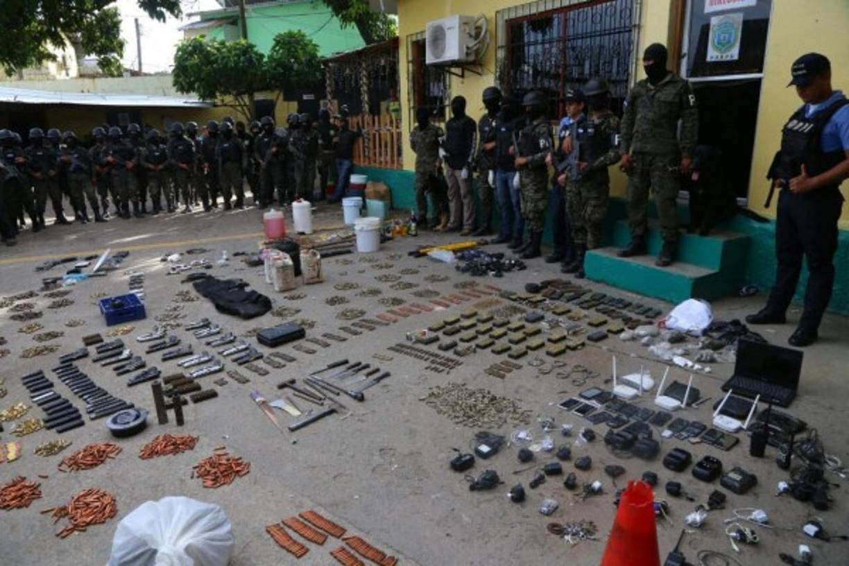 Las autoridades informaron que es el mayor hallazgo de municiones decomisadas en el centro penal de San Pedro Sula.