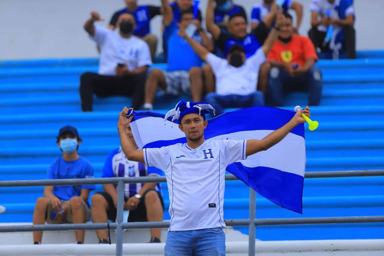 Las imágenes del ambientazo en el estadio Olímpico en el Honduras-Costa Rica