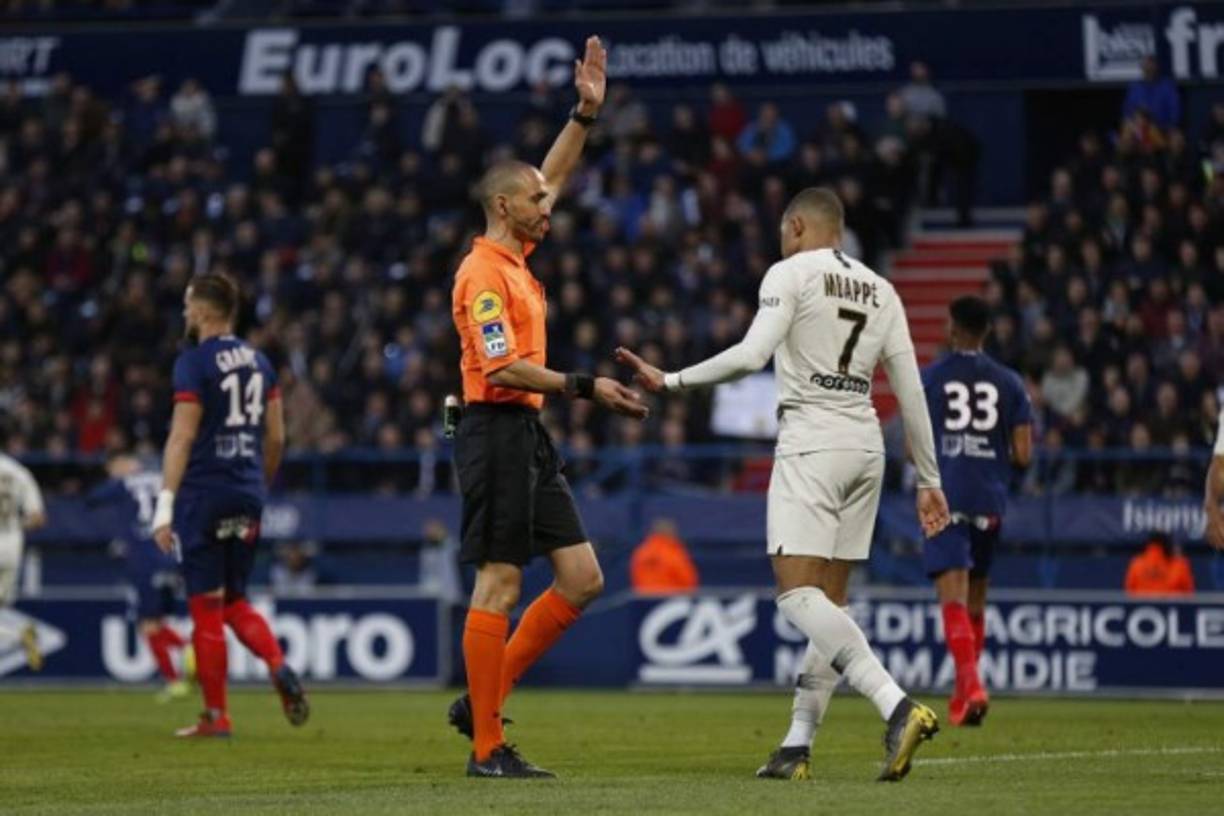 <br/>3- Las manos dentro del área: A partir del próximo 1 de junio, las manos dentro del área serán consideradas como voluntarias y, por tanto, se invalidará el gol en caso de producirse. Es una de las medidas más importantes adoptadas. Desde esa fecha dejarán de ser involuntarias las manos de los jugadores, ya sean o no fortuitas.