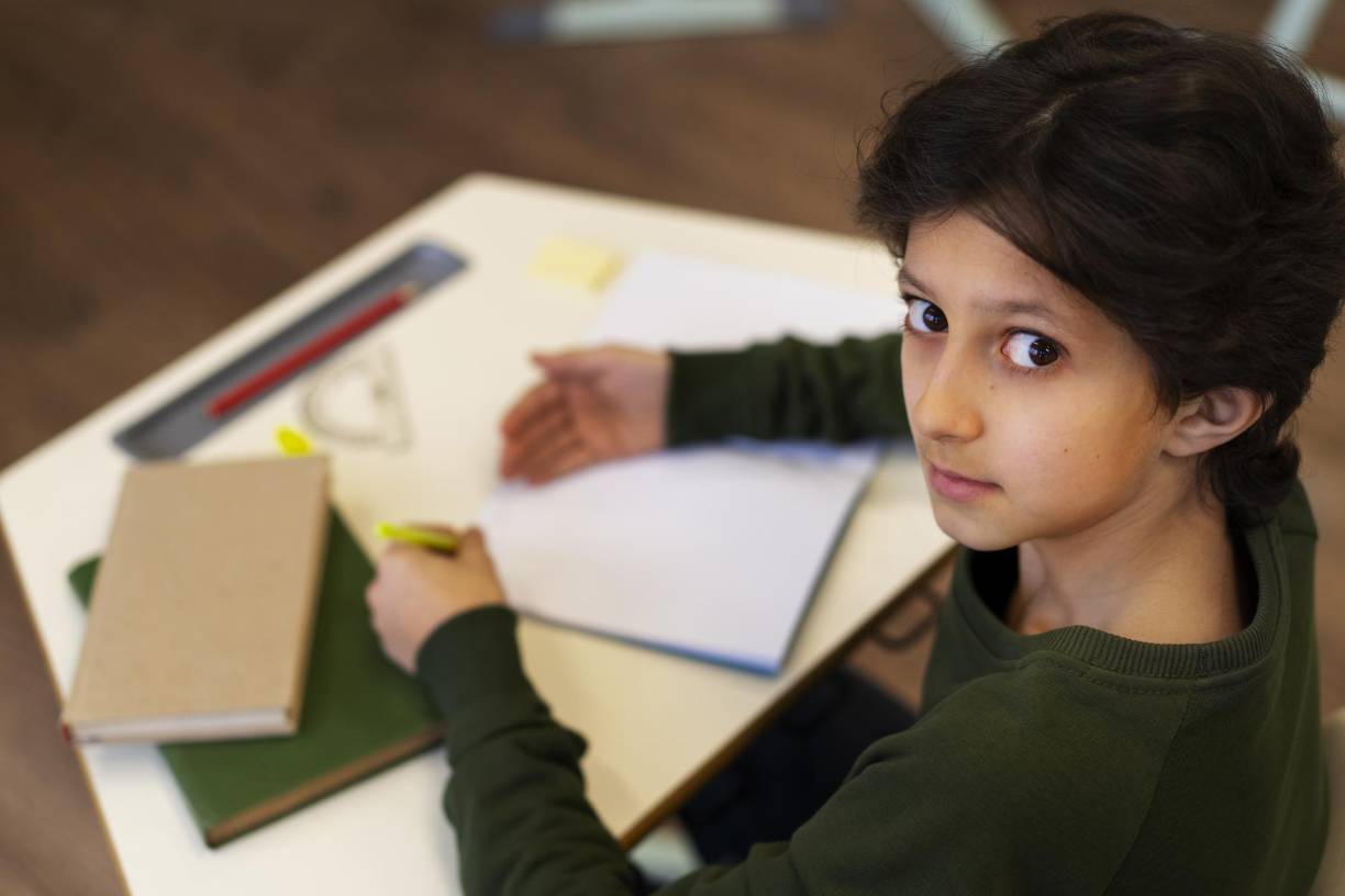 NO ES UN COMPORTAMIENTO PASAJERO: A diferencia de las fases normales de rebeldía en los niños, el TOD implica un patrón crónico de comportamiento que interfiere significativamente en la vida diaria casi todos los días durante al menos seis meses.