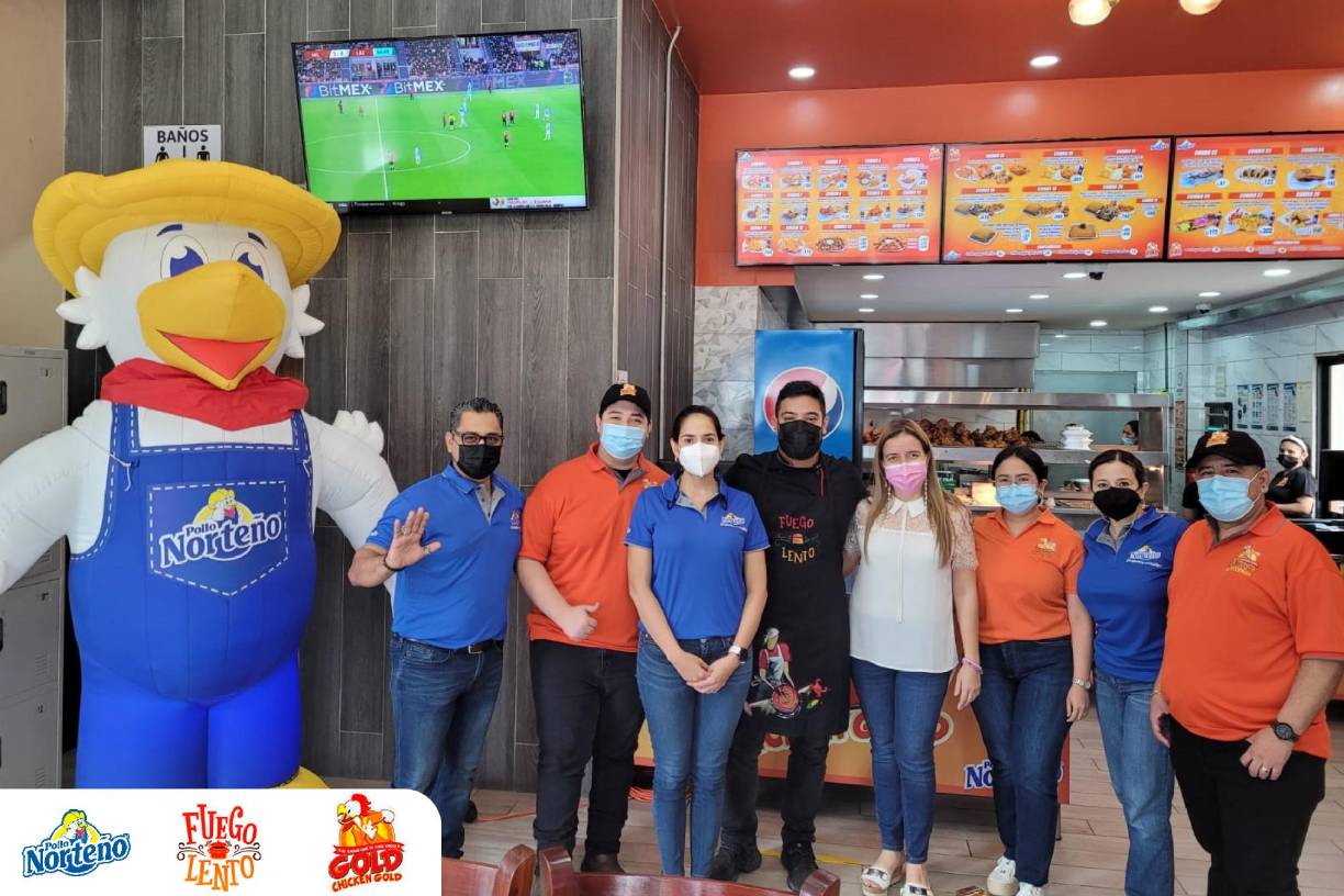 Sigue causando furor la búsqueda del mejor “pollo chuco” en la ciudad de San Pedro Sula y hoy se realizó una visita a “Gold Chicken Gold”, que es uno de los finalistas del concurso. 