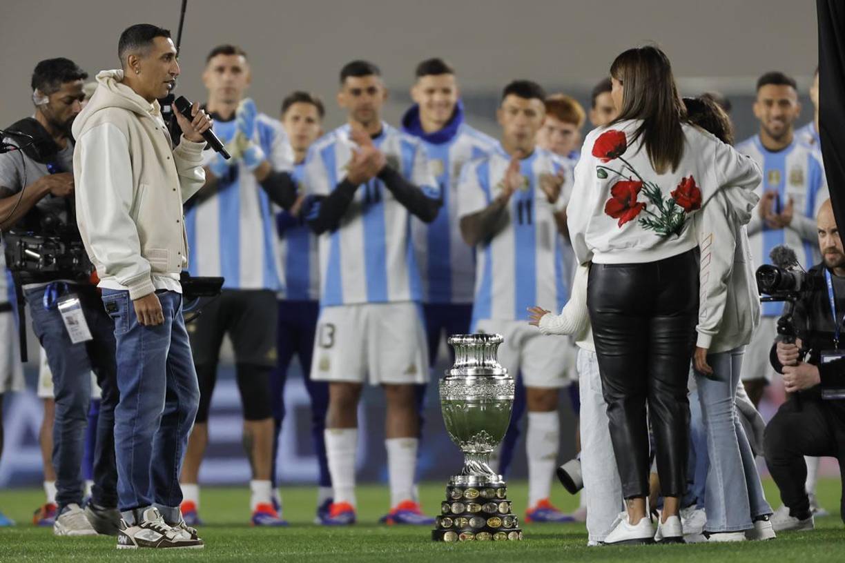 Di María agradeció a sus compañeros y familiares y dijo que ahora es “un hincha más”.