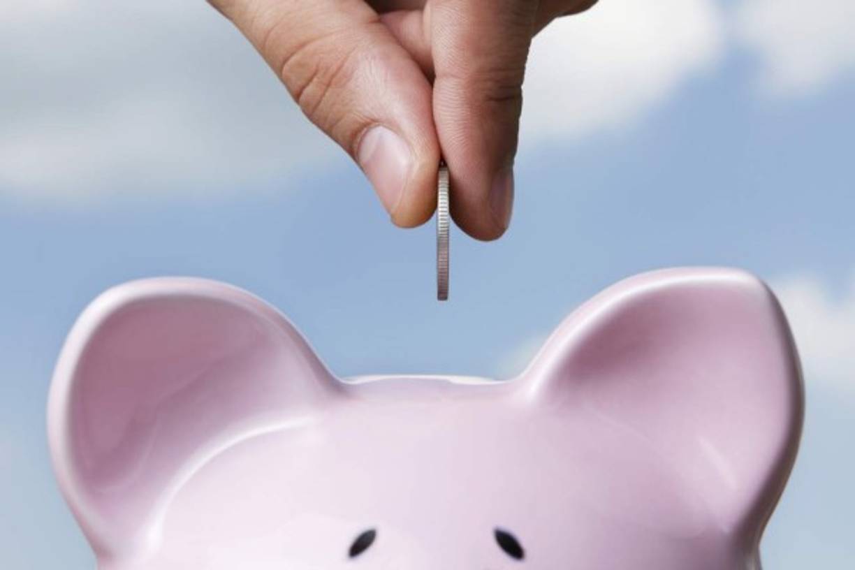 Una vez conocida la situación real, hay que ajustar el cinturón e identificar las oportunidades de ahorro, ojalá sean lo más reales posibles. Tenga en cuenta que el apretón solo será por un tiempo mientras el panorama se soluciona.