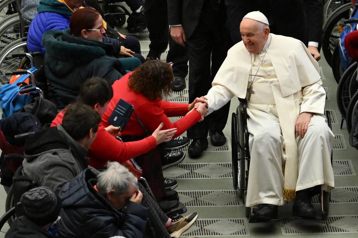 “¡Buenos días a todos y muchas gracias por poder ver a tantas niñas y niños aquí!”, agradeció el papa ante los invitados a su cumpleaños.