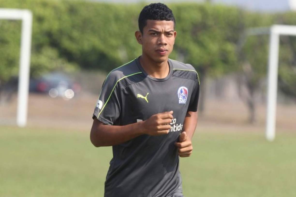 Axel Daniel Gómez: Daniel Solís, representante de Alberth Elis, le reveló a Diario LA PRENSA que le está dando seguimiento al joven lateral izquierdo del Olimpia por lo que podría emigrar al extranjero. 'Tenemos propuestas en la mesa y estamos buscando la manera de concretarlas', señaló.