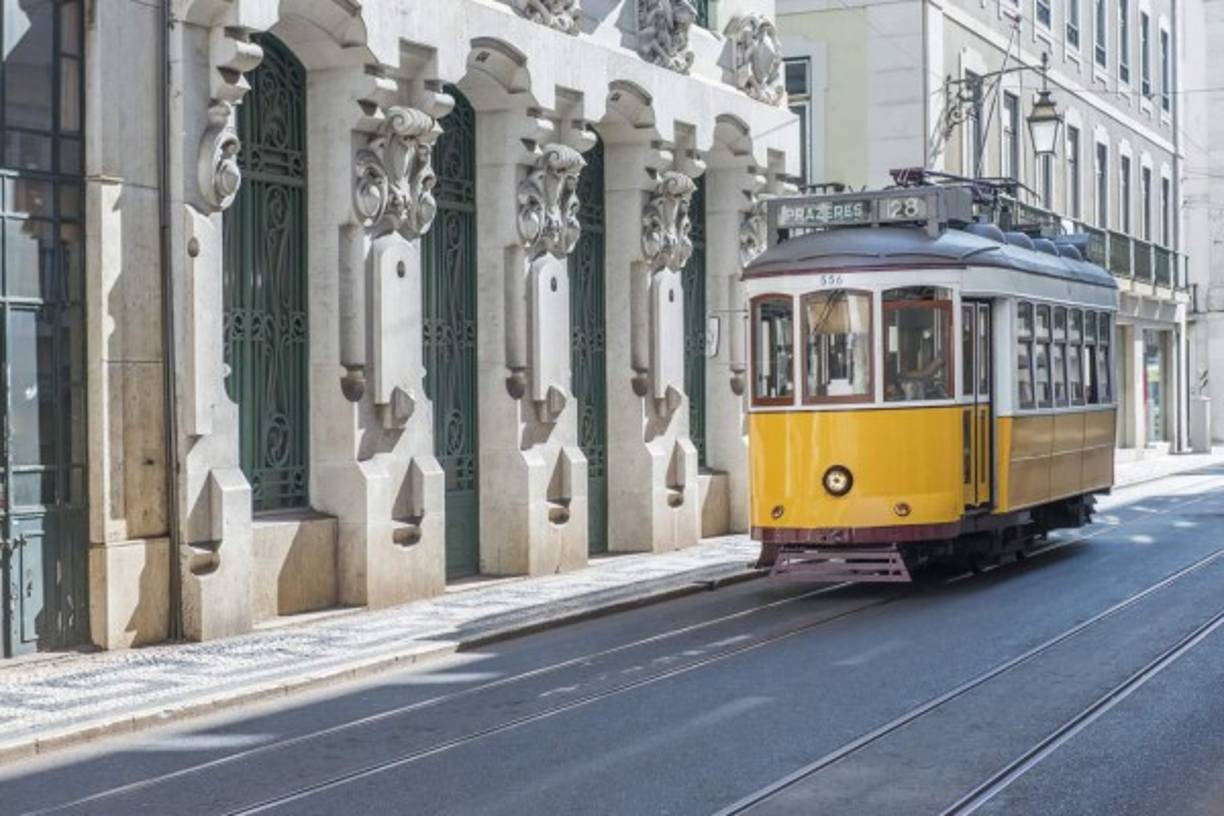 TRANSPORTE. Los tranvías de Lisboa son una de las atracciones turísticas.