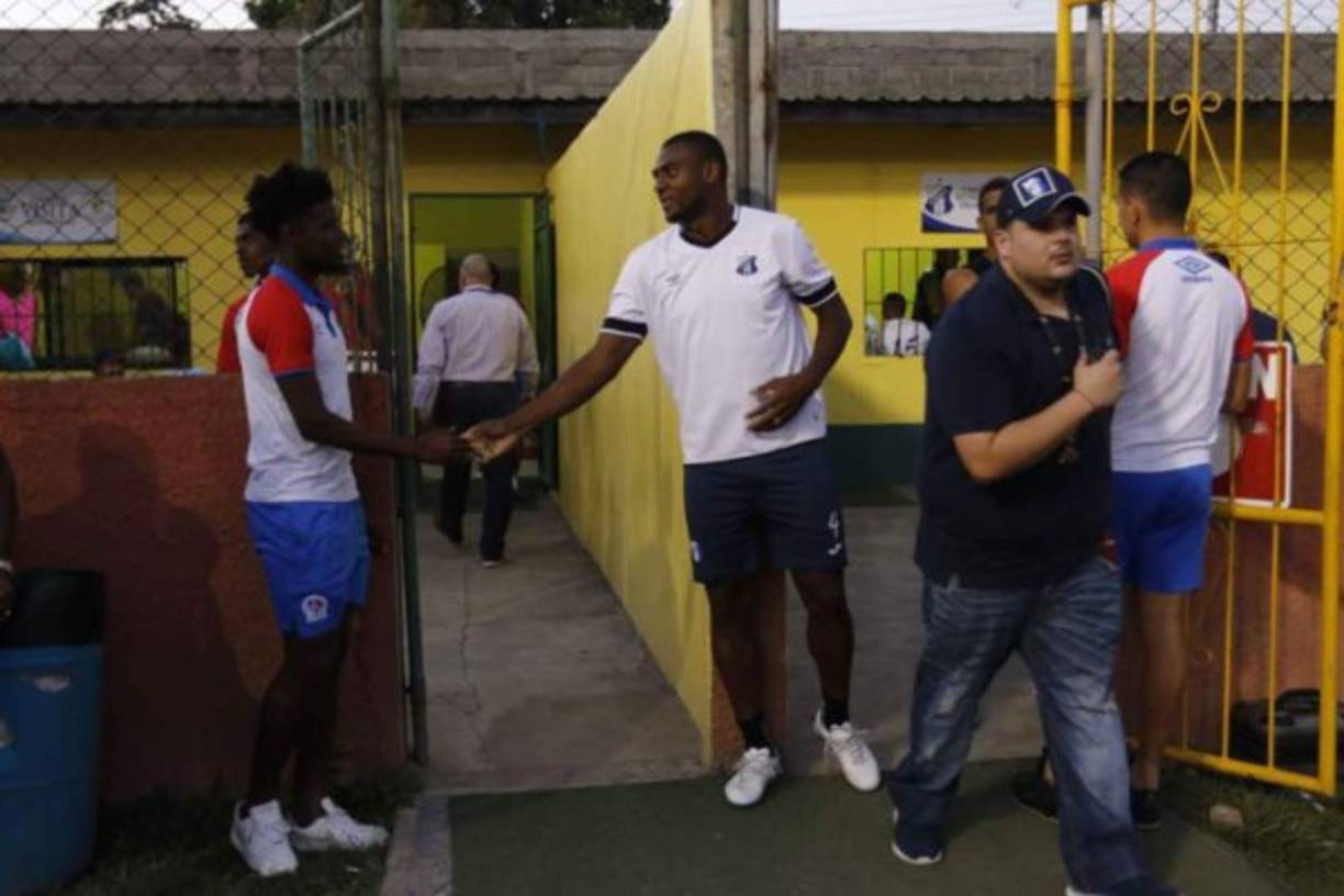 Otro futbolista que tiene futuro incierto en la Liga Nacional es el defensa hondureño Hilder Colón. Se quedó sin contrato en el Honduras Progreso y todavía no sabe si seguirá o se irá.