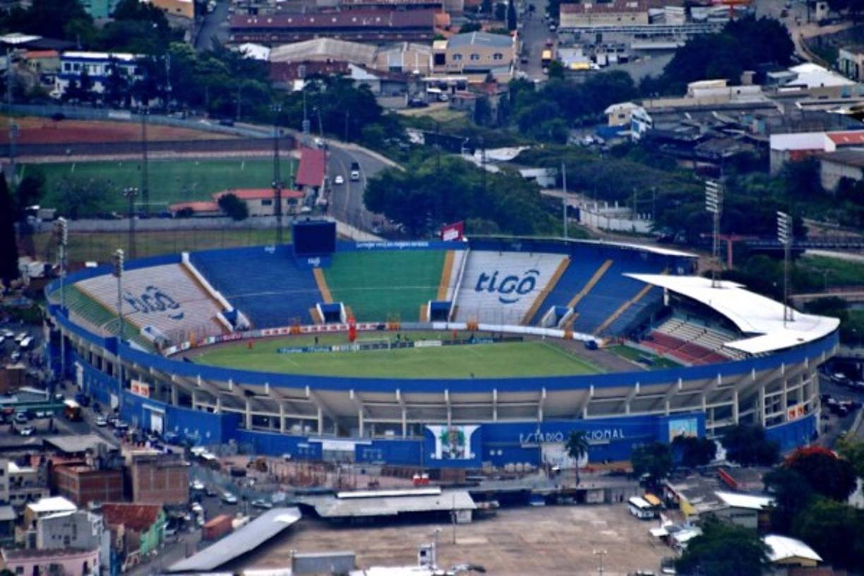 Y en Honduras el estadio Nacional de Tegucigalpa tanto Olimpia y Motagua pretenden modernizar el recinto deportivo. Tienen contemplado construir una torre de estacionamiento.